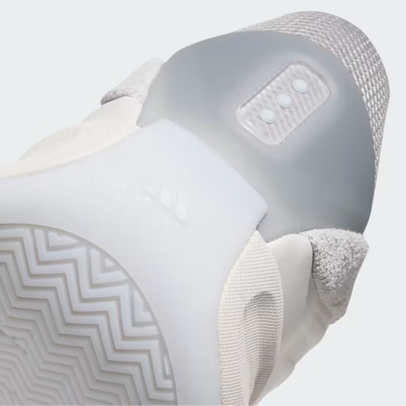 adidas NOVA IIINFINITY SHOES - Picture 9 of 12